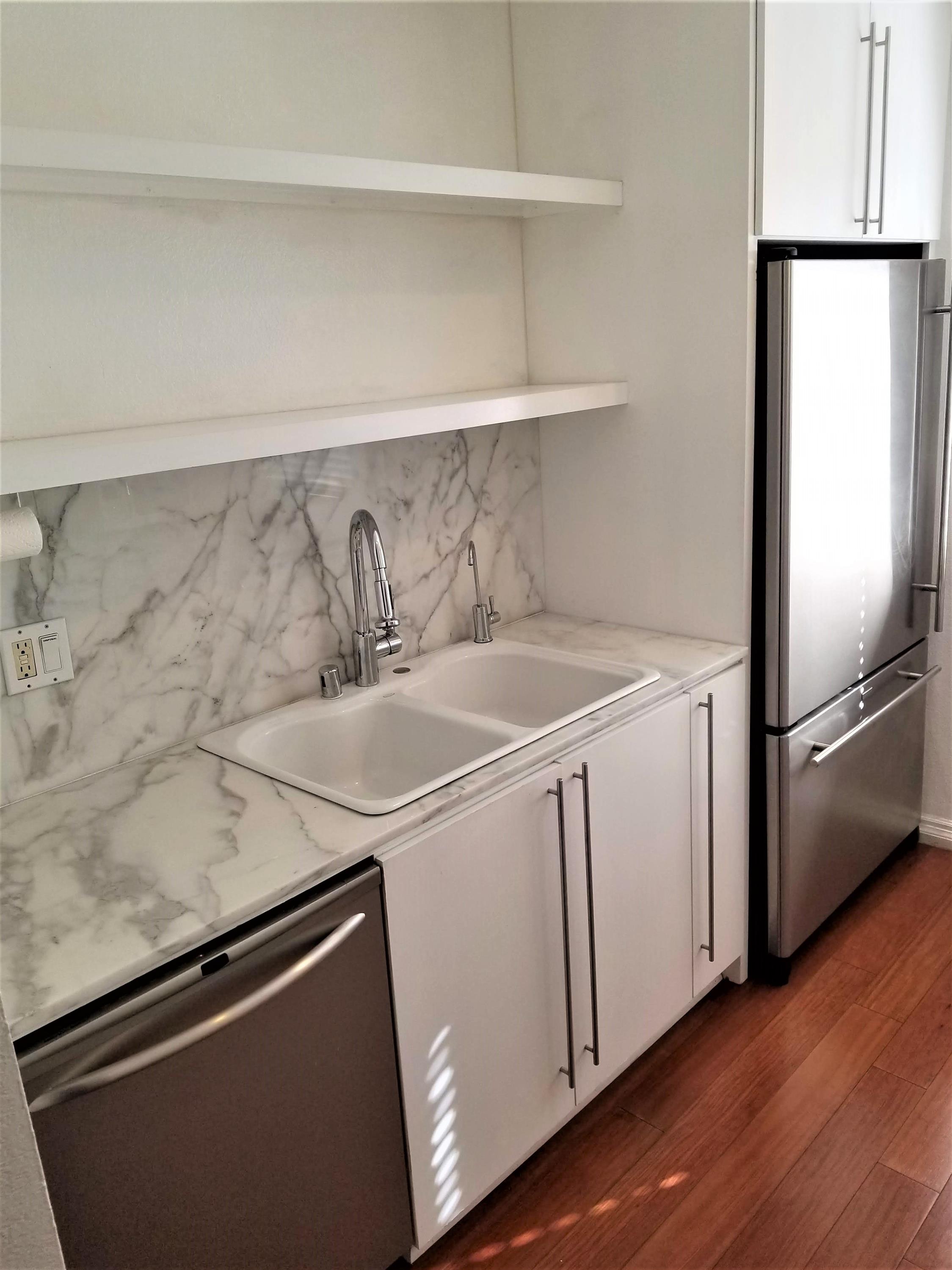 156 South Oak Knoll Avenue - 209